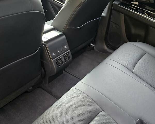 Красный Субару Solterra, объемом двигателя 0 л и пробегом 24 тыс. км за 28950 $, фото 16 на Automoto.ua