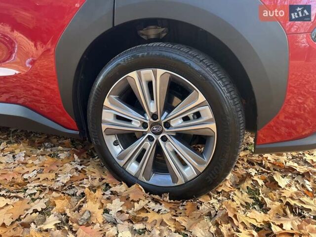 Красный Субару Solterra, объемом двигателя 0 л и пробегом 24 тыс. км за 28950 $, фото 2 на Automoto.ua