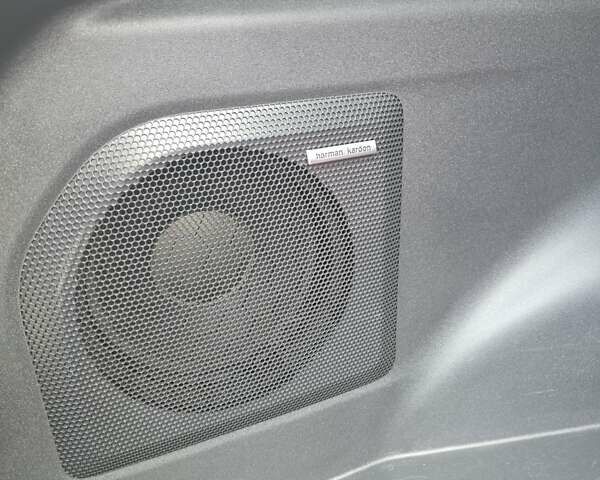 Красный Субару Solterra, объемом двигателя 0 л и пробегом 24 тыс. км за 28950 $, фото 7 на Automoto.ua