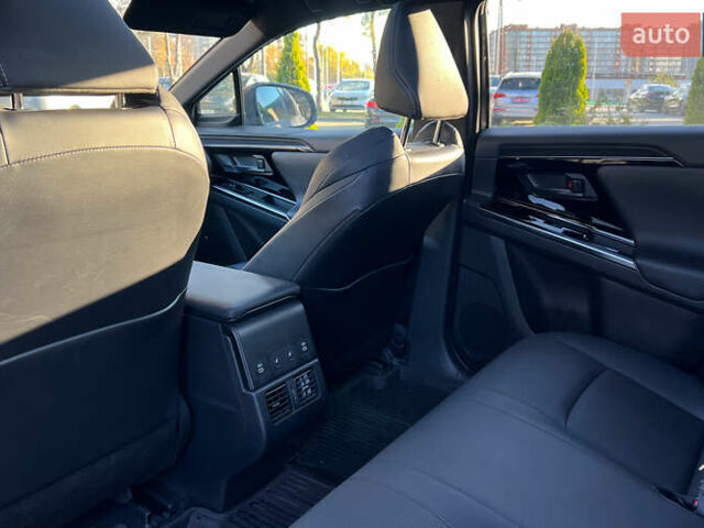 Субару Solterra 2022 у Львові на Automoto.ua Сірий Субару Solterra, об'ємом двигуна 0 л та пробігом 23 тис. км за 30900 $, фото 21 на Automoto.ua