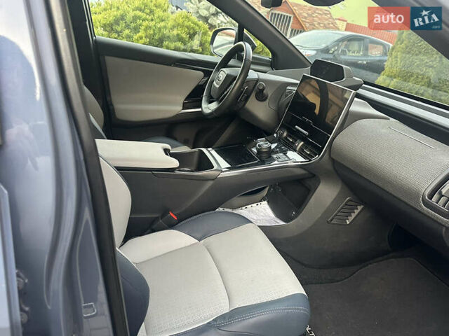 Серый Субару Solterra, объемом двигателя 0 л и пробегом 40 тыс. км за 25300 $, фото 10 на Automoto.ua