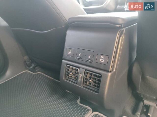 Серый Субару Solterra, объемом двигателя 0 л и пробегом 13 тыс. км за 25000 $, фото 17 на Automoto.ua