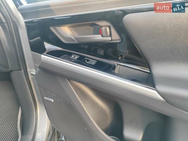 Серый Субару Solterra, объемом двигателя 0 л и пробегом 13 тыс. км за 25000 $, фото 22 на Automoto.ua