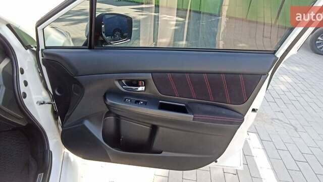 Білий Субару WRX STI, об'ємом двигуна 2.5 л та пробігом 150 тис. км за 25499 $, фото 5 на Automoto.ua