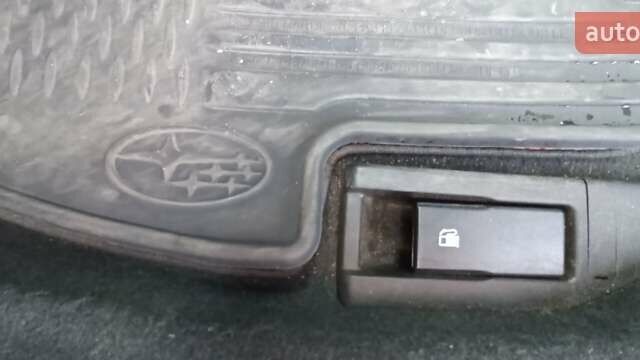 Білий Субару WRX STI, об'ємом двигуна 2.5 л та пробігом 150 тис. км за 25499 $, фото 42 на Automoto.ua