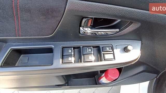 Білий Субару WRX STI, об'ємом двигуна 2.5 л та пробігом 150 тис. км за 25499 $, фото 10 на Automoto.ua