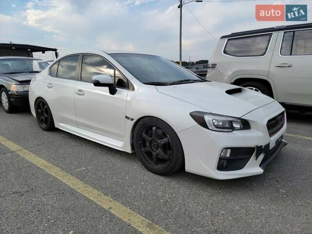 Белый Субару WRX STI, объемом двигателя 2.5 л и пробегом 129 тыс. км за 5000 $, фото 2 на Automoto.ua