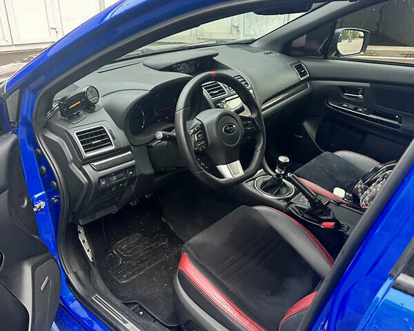 Синий Субару WRX STI, объемом двигателя 2.46 л и пробегом 37 тыс. км за 27000 $, фото 1 на Automoto.ua
