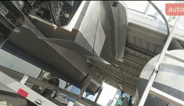 Сан Тракер Пати Барг 2007 в Киеве на Automoto.ua Белый Сан Тракер Пати Барг, объемом двигателя 0 л и пробегом 500 тыс. км за 32000 $, фото 22 на Automoto.ua