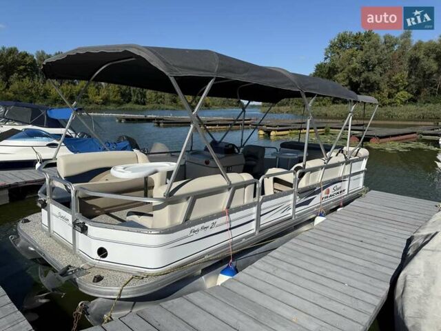 Сан Тракер Пати Барг 2007 в Киеве на Automoto.ua Белый Сан Тракер Пати Барг, объемом двигателя 0 л и пробегом 500 тыс. км за 32000 $, фото 2 на Automoto.ua