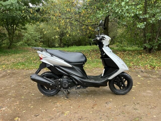 Сузуки Адресс, объемом двигателя 0.13 л и пробегом 0 тыс. км за 1200 $, фото 6 на Automoto.ua