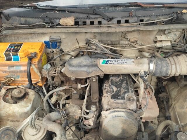 Черный Сузуки Аэрио, объемом двигателя 0 л и пробегом 300 тыс. км за 954 $, фото 4 на Automoto.ua