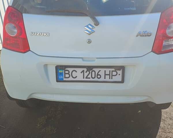 Белый Сузуки Альто, объемом двигателя 1 л и пробегом 188 тыс. км за 3900 $, фото 2 на Automoto.ua