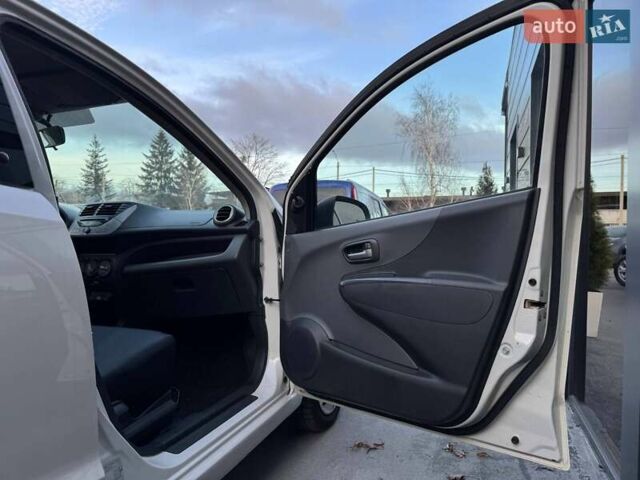 Белый Сузуки Альто, объемом двигателя 1 л и пробегом 171 тыс. км за 7300 $, фото 26 на Automoto.ua