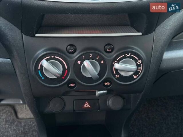 Белый Сузуки Альто, объемом двигателя 1 л и пробегом 171 тыс. км за 7300 $, фото 20 на Automoto.ua