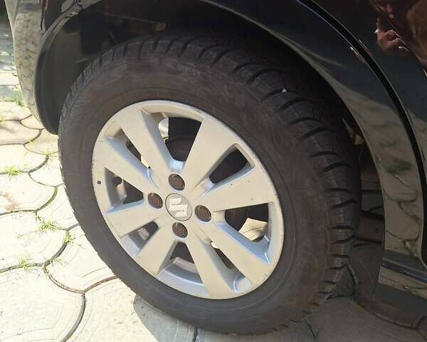 Черный Сузуки Альто, объемом двигателя 1 л и пробегом 173 тыс. км за 5800 $, фото 6 на Automoto.ua