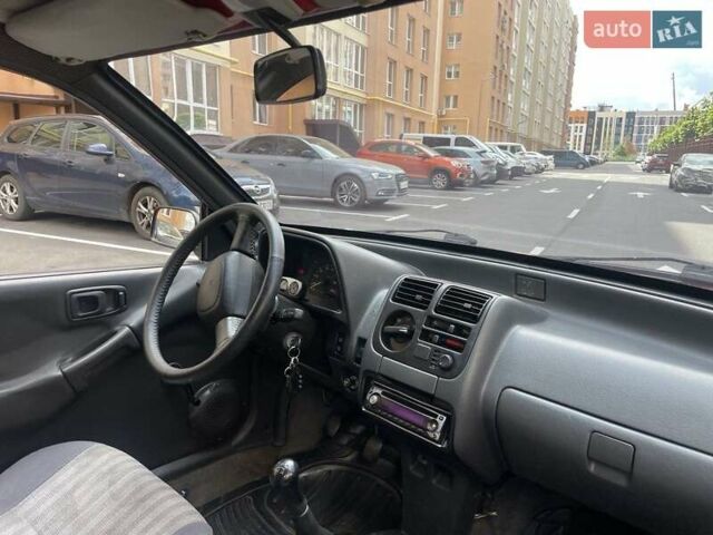 Красный Сузуки Альто, объемом двигателя 1 л и пробегом 99 тыс. км за 1850 $, фото 2 на Automoto.ua