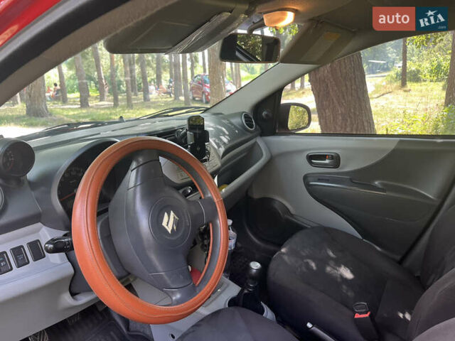 Красный Сузуки Альто, объемом двигателя 1 л и пробегом 182 тыс. км за 4000 $, фото 4 на Automoto.ua