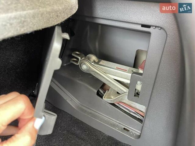 Красный Сузуки Альто, объемом двигателя 1 л и пробегом 147 тыс. км за 3990 $, фото 13 на Automoto.ua