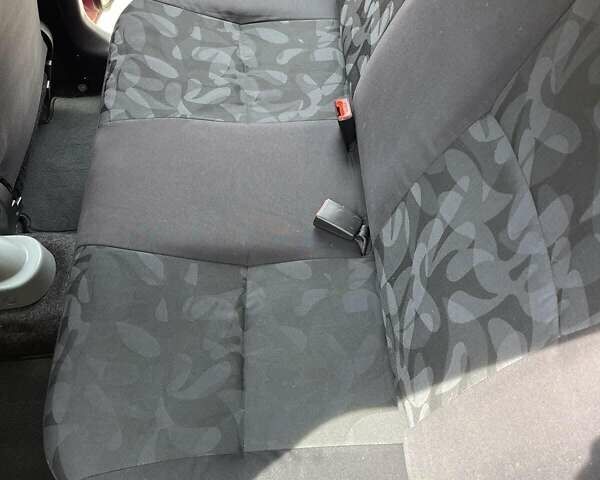 Красный Сузуки Альто, объемом двигателя 1 л и пробегом 147 тыс. км за 3990 $, фото 40 на Automoto.ua