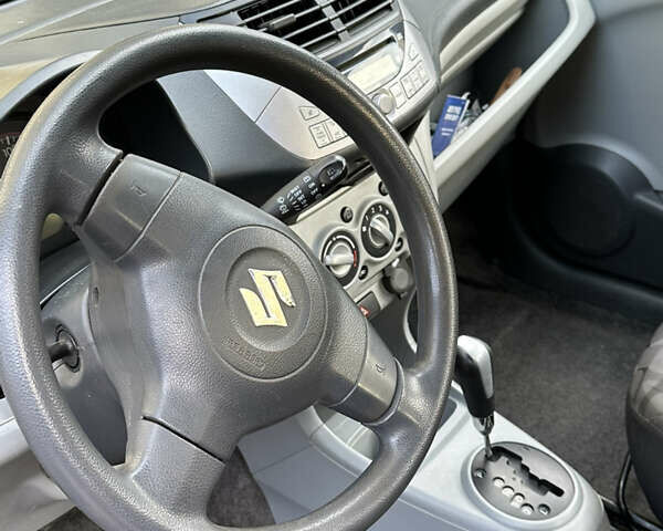 Серый Сузуки Альто, объемом двигателя 1 л и пробегом 113 тыс. км за 5800 $, фото 2 на Automoto.ua