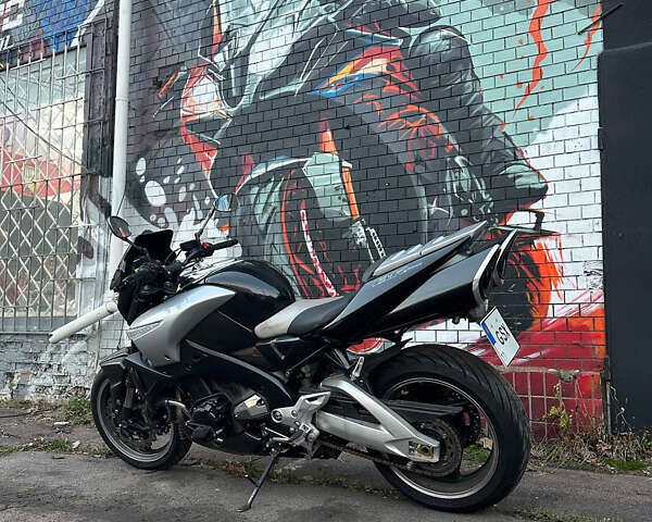 Сузуки Б-Кинг, объемом двигателя 0 л и пробегом 70 тыс. км за 6000 $, фото 2 на Automoto.ua