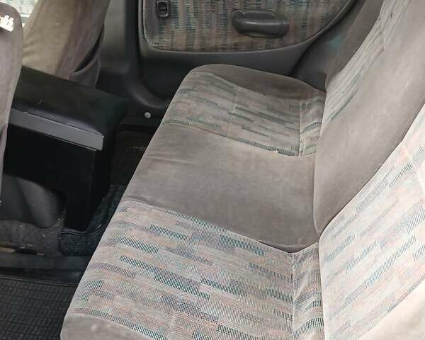 Красный Сузуки Балеро, объемом двигателя 1.59 л и пробегом 320 тыс. км за 2100 $, фото 6 на Automoto.ua