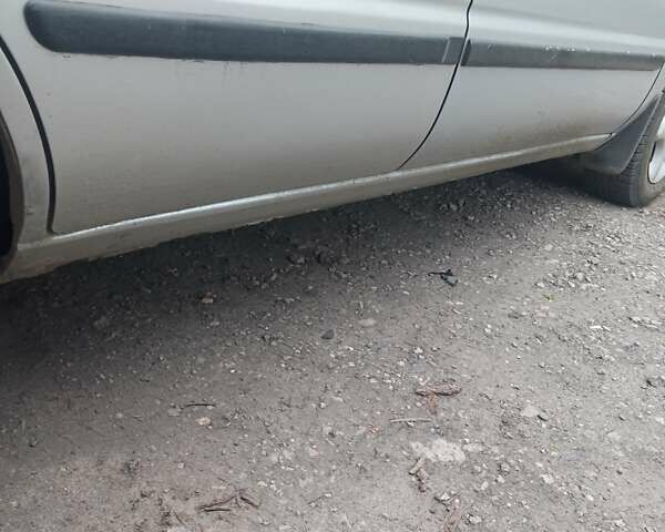 Сірий Сузукі Балеро, об'ємом двигуна 1.6 л та пробігом 325 тис. км за 2100 $, фото 4 на Automoto.ua