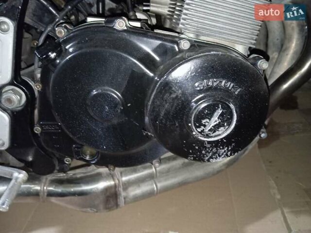 Чорний Сузукі Бандит, об'ємом двигуна 0.4 л та пробігом 47 тис. км за 2000 $, фото 8 на Automoto.ua