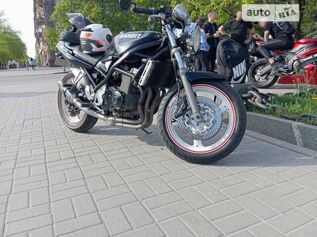 Чорний Сузукі Бандит, об'ємом двигуна 0.4 л та пробігом 47 тис. км за 2000 $, фото 3 на Automoto.ua