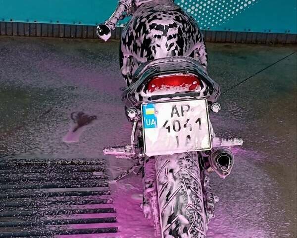 Чорний Сузукі Бандит, об'ємом двигуна 0.4 л та пробігом 47 тис. км за 2000 $, фото 7 на Automoto.ua