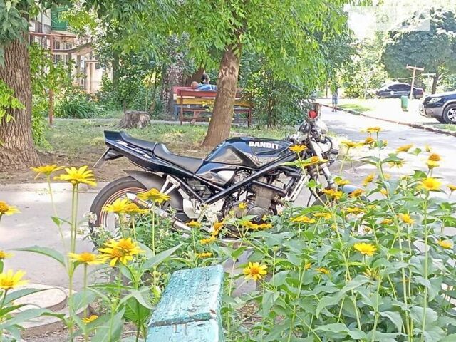 Чорний Сузукі Бандит, об'ємом двигуна 0.4 л та пробігом 47 тис. км за 2000 $, фото 2 на Automoto.ua