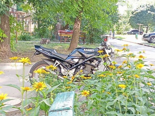 Чорний Сузукі Бандит, об'ємом двигуна 0.4 л та пробігом 47 тис. км за 2000 $, фото 1 на Automoto.ua