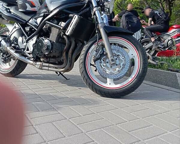 Чорний Сузукі Бандит, об'ємом двигуна 0.4 л та пробігом 47 тис. км за 2000 $, фото 4 на Automoto.ua