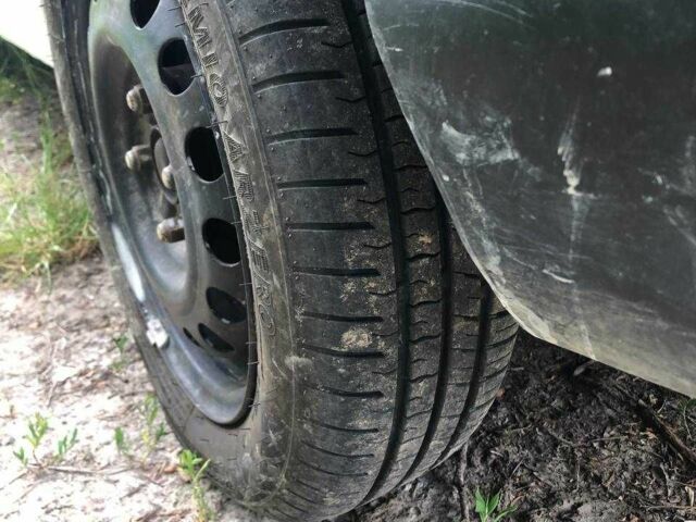 Белый Сузуки Другая, объемом двигателя 1.3 л и пробегом 288 тыс. км за 1800 $, фото 4 на Automoto.ua