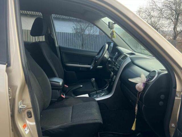 Бежевый Сузуки Другая, объемом двигателя 2 л и пробегом 345 тыс. км за 6500 $, фото 6 на Automoto.ua