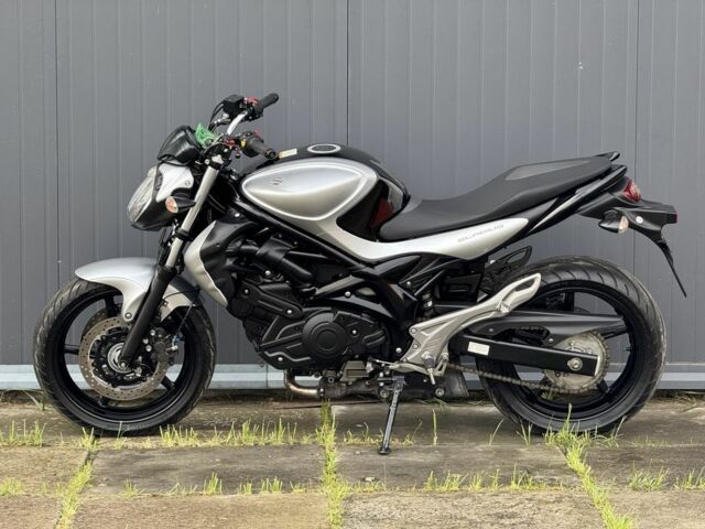 Сузуки Другая, объемом двигателя 0.4 л и пробегом 0 тыс. км за 4000 $, фото 3 на Automoto.ua