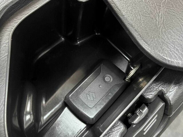 Сузуки Другая, объемом двигателя 0.25 л и пробегом 0 тыс. км за 2700 $, фото 11 на Automoto.ua