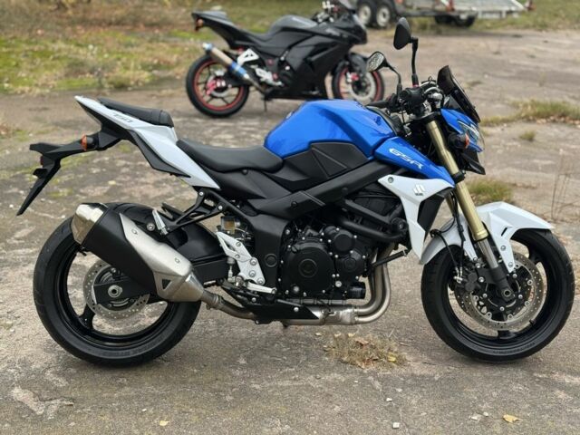 Сузукі Інша, об'ємом двигуна 0.75 л та пробігом 0 тис. км за 7100 $, фото 2 на Automoto.ua