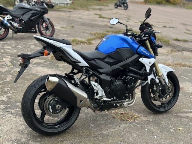 Сузукі Інша, об'ємом двигуна 0.75 л та пробігом 0 тис. км за 7100 $, фото 3 на Automoto.ua