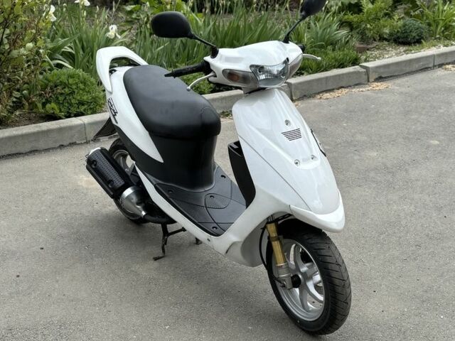 Сузуки Другая, объемом двигателя 49 л и пробегом 0 тыс. км за 1000 $, фото 1 на Automoto.ua