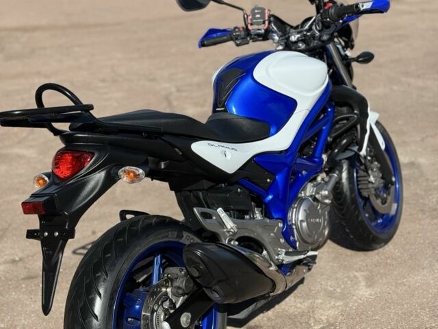 Сузуки Другая, объемом двигателя 0.4 л и пробегом 0 тыс. км за 4000 $, фото 4 на Automoto.ua