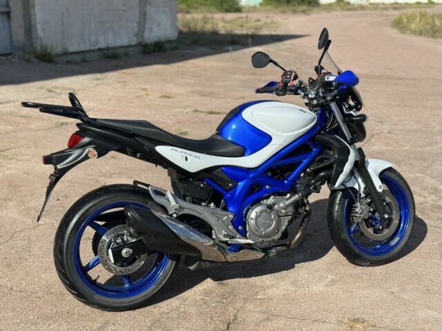 Сузуки Другая, объемом двигателя 0.4 л и пробегом 0 тыс. км за 4000 $, фото 2 на Automoto.ua