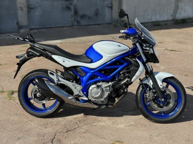 Сузуки Другая, объемом двигателя 0.4 л и пробегом 0 тыс. км за 4000 $, фото 1 на Automoto.ua