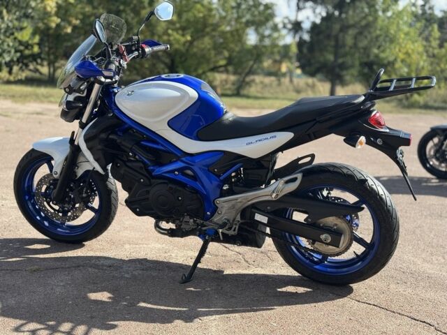 Сузуки Другая, объемом двигателя 0.4 л и пробегом 0 тыс. км за 4000 $, фото 7 на Automoto.ua