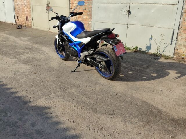 Сузуки Другая, объемом двигателя 0.4 л и пробегом 0 тыс. км за 3650 $, фото 9 на Automoto.ua