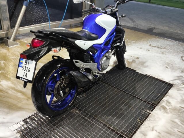 Сузуки Другая, объемом двигателя 0.4 л и пробегом 0 тыс. км за 3650 $, фото 5 на Automoto.ua