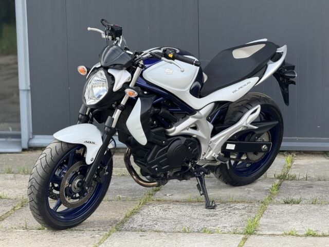 Сузуки Другая, объемом двигателя 0.4 л и пробегом 0 тыс. км за 4000 $, фото 2 на Automoto.ua