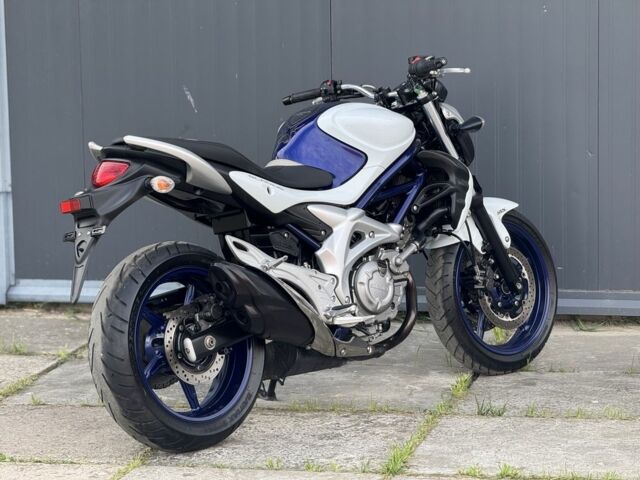 Сузуки Другая, объемом двигателя 0.4 л и пробегом 0 тыс. км за 4000 $, фото 4 на Automoto.ua