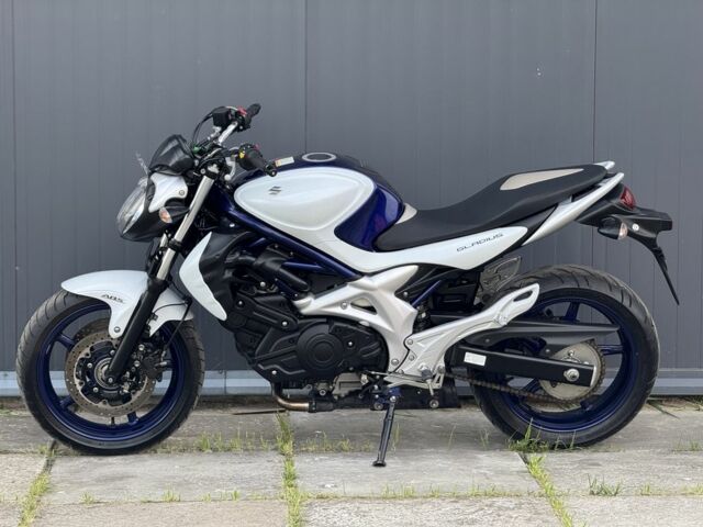 Сузуки Другая, объемом двигателя 0.4 л и пробегом 0 тыс. км за 4000 $, фото 3 на Automoto.ua